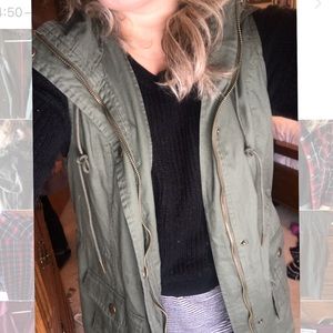 ARMY GREEN VEST - Never worn